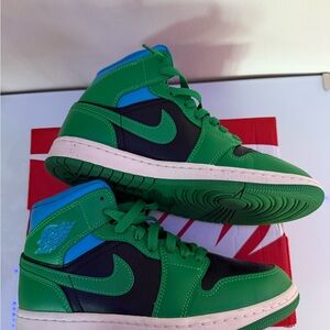 Nike Green and Blue Athletic Shoes